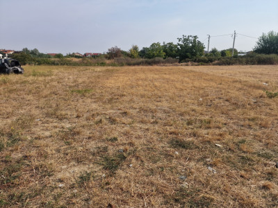 Teren intravilan de 669 mp in Mosnita Veche