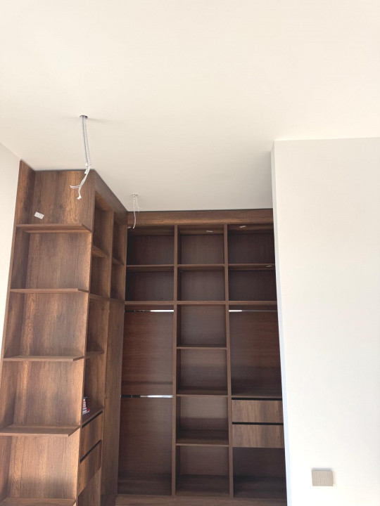Penthouse 4 camere, 2 bai, 2 balcoane, loc parcare in CF 14, foxfort.ro
