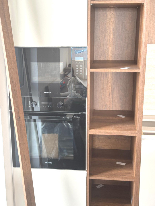 Penthouse 4 camere, 2 bai, 2 balcoane, loc parcare in CF 17, foxfort.ro