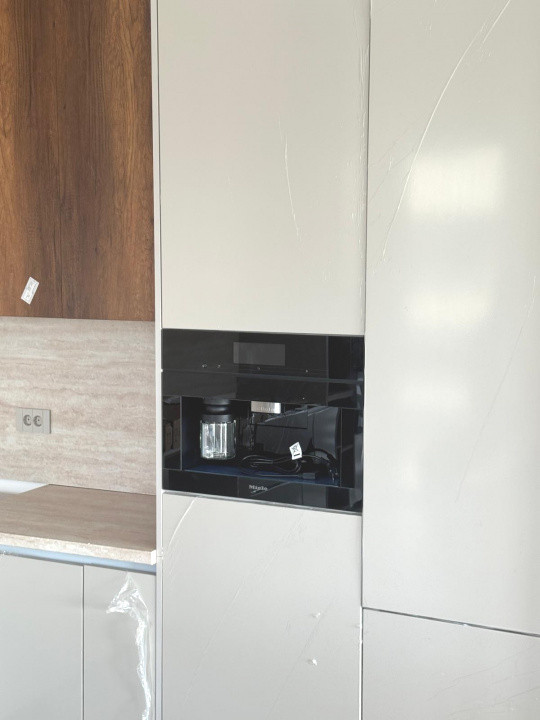 Penthouse 4 camere, 2 bai, 2 balcoane, loc parcare in CF 18, foxfort.ro