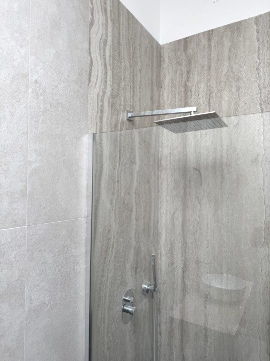 Penthouse 4 camere, 2 bai, 2 balcoane, loc parcare in CF 20, foxfort.ro
