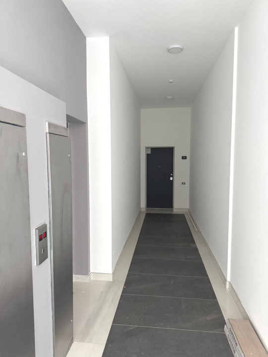 Penthouse 4 camere, 2 bai, 2 balcoane, loc parcare in CF 29, foxfort.ro