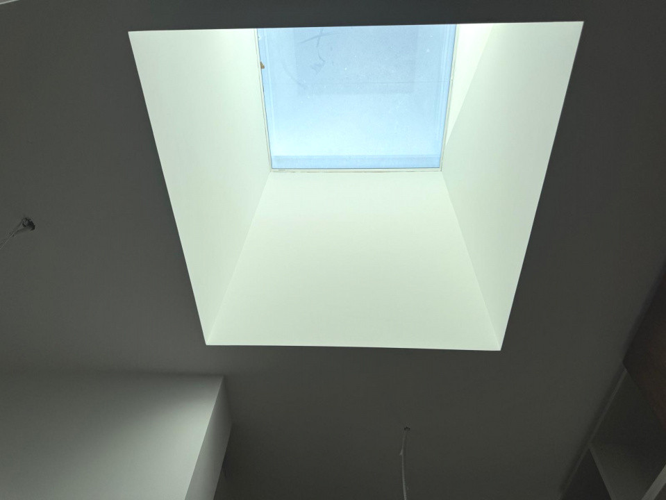 Penthouse 4 camere, 2 bai, 2 balcoane, loc parcare in CF 27, foxfort.ro