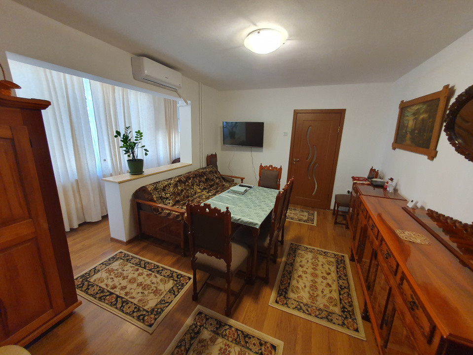 Apartament cu 2 camere de inchiriat, etaj 1, cu lift, zona Sagului 8, foxfort.ro