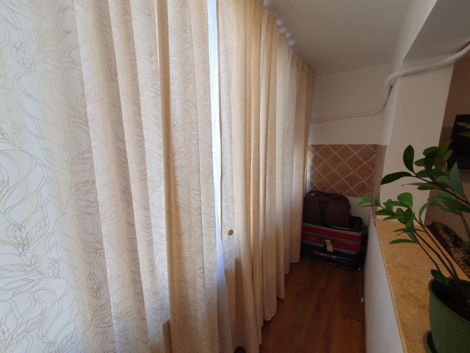 Apartament cu 2 camere de inchiriat, etaj 1, cu lift, zona Sagului 10, foxfort.ro