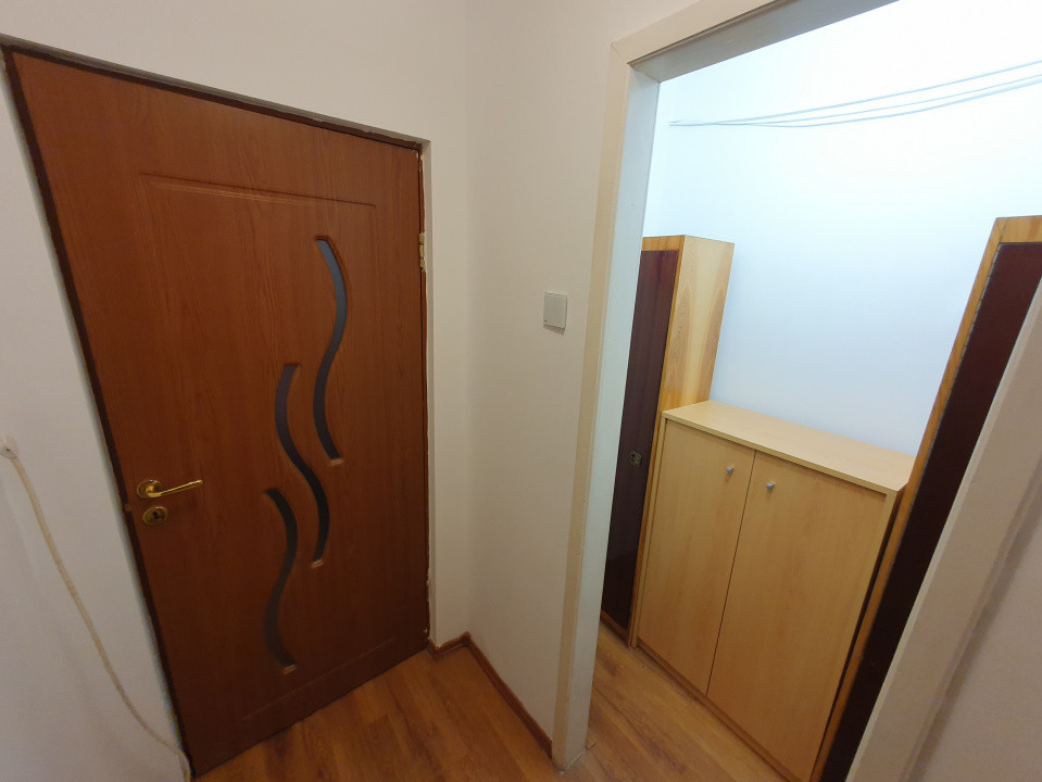 Apartament cu 2 camere de inchiriat, etaj 1, cu lift, zona Sagului 11, foxfort.ro