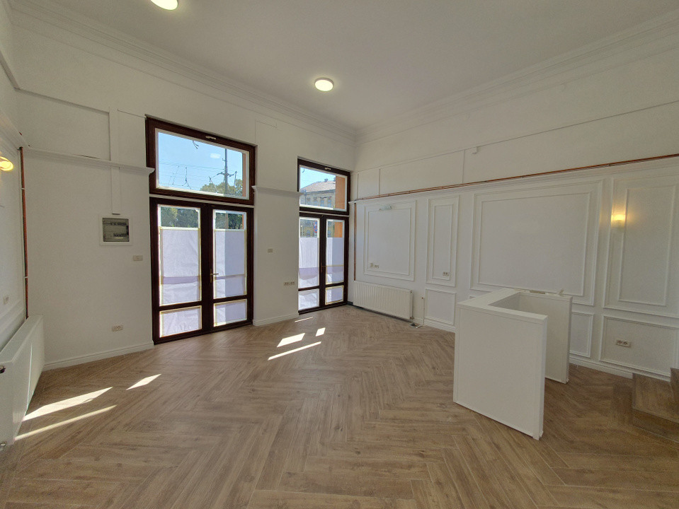 Spatiu comercial de inchiriat, 42 mp, in Piata Mocioni 2, foxfort.ro