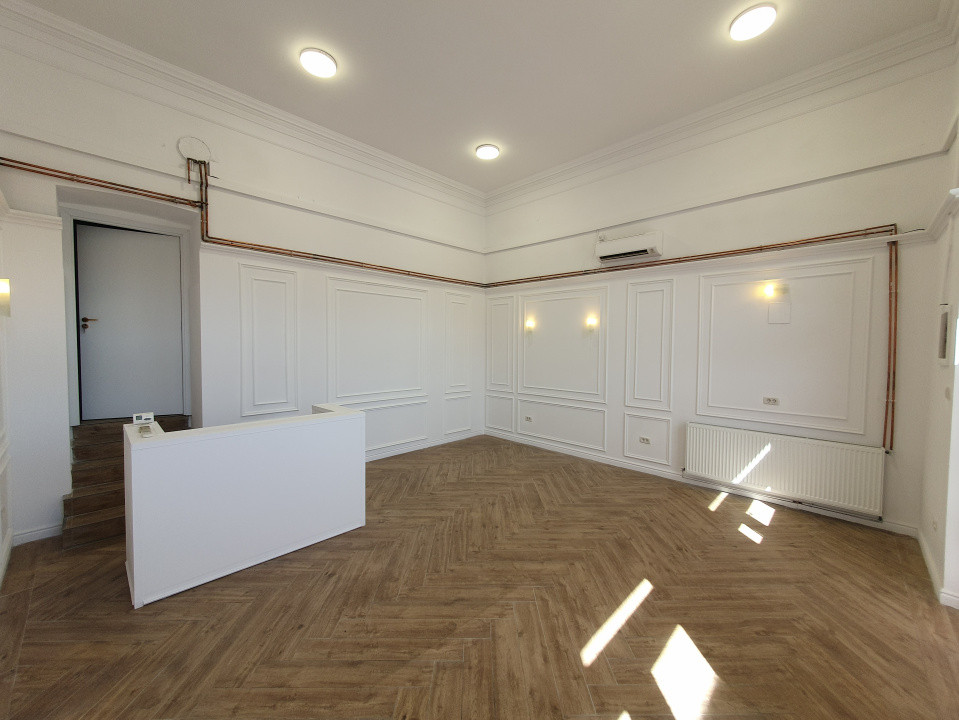 Spatiu comercial de inchiriat, 42 mp, in Piata Mocioni 4, foxfort.ro