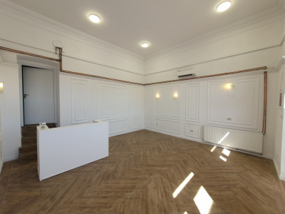 Spatiu comercial de inchiriat, 42 mp, in Piata Mocioni imagine mica 4, foxfort.ro