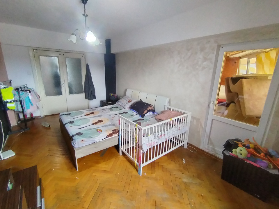 Apartament cu 4 camere de vanzare in Timisoara, zona Sagului 7, foxfort.ro