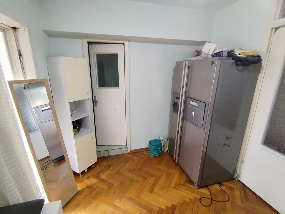 Apartament cu 4 camere de vanzare in Timisoara, zona Sagului 16, foxfort.ro