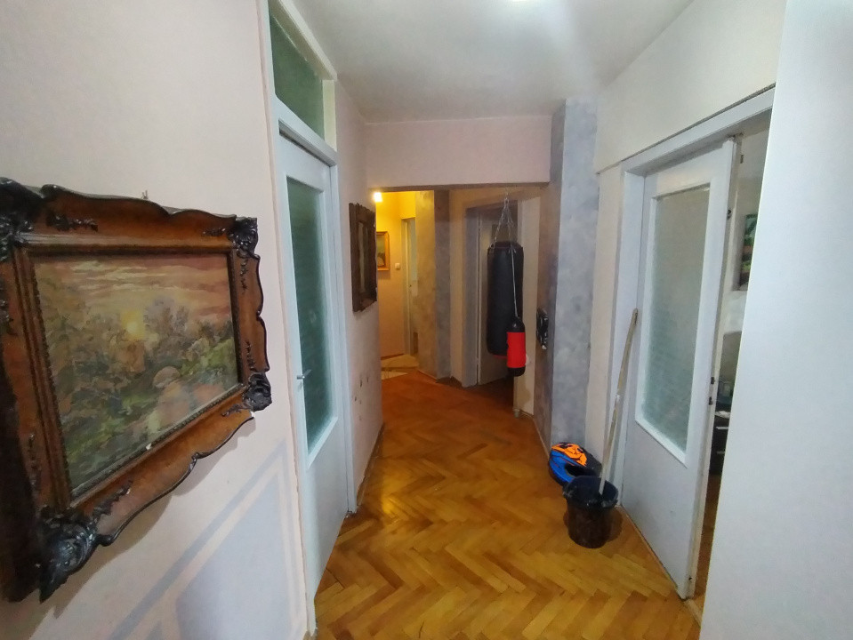 Apartament cu 4 camere de vanzare in Timisoara, zona Sagului 20, foxfort.ro