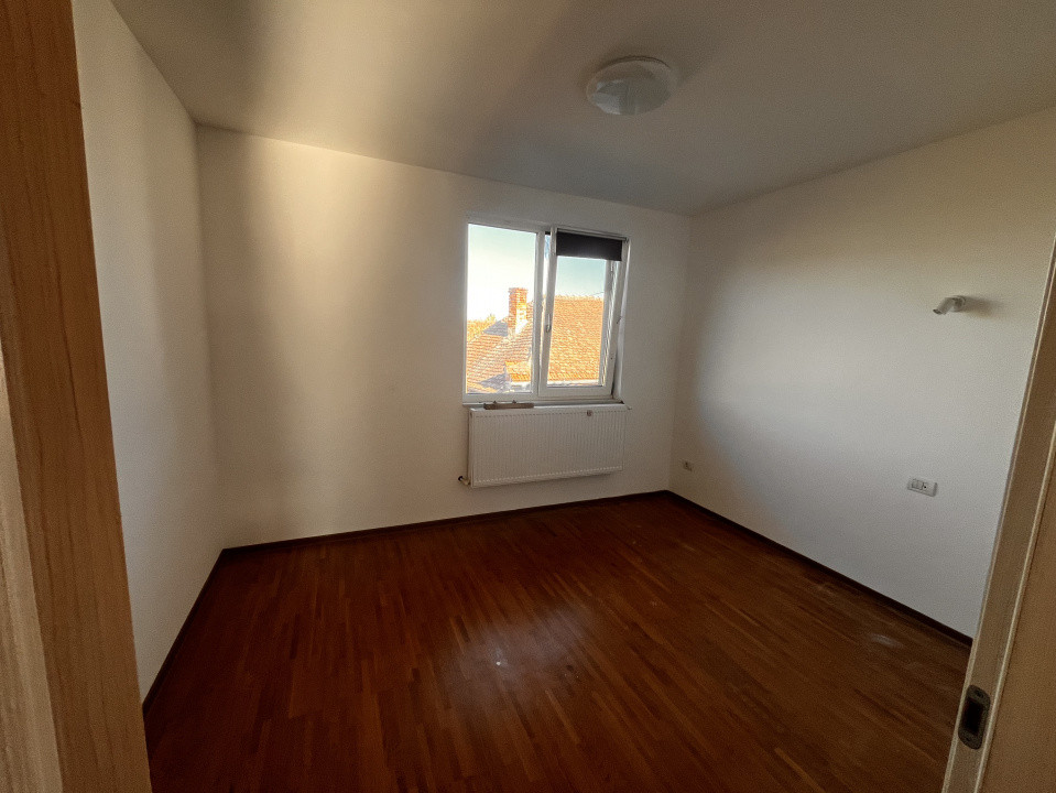 Casa insiruita de vanzare Recas 5, foxfort.ro
