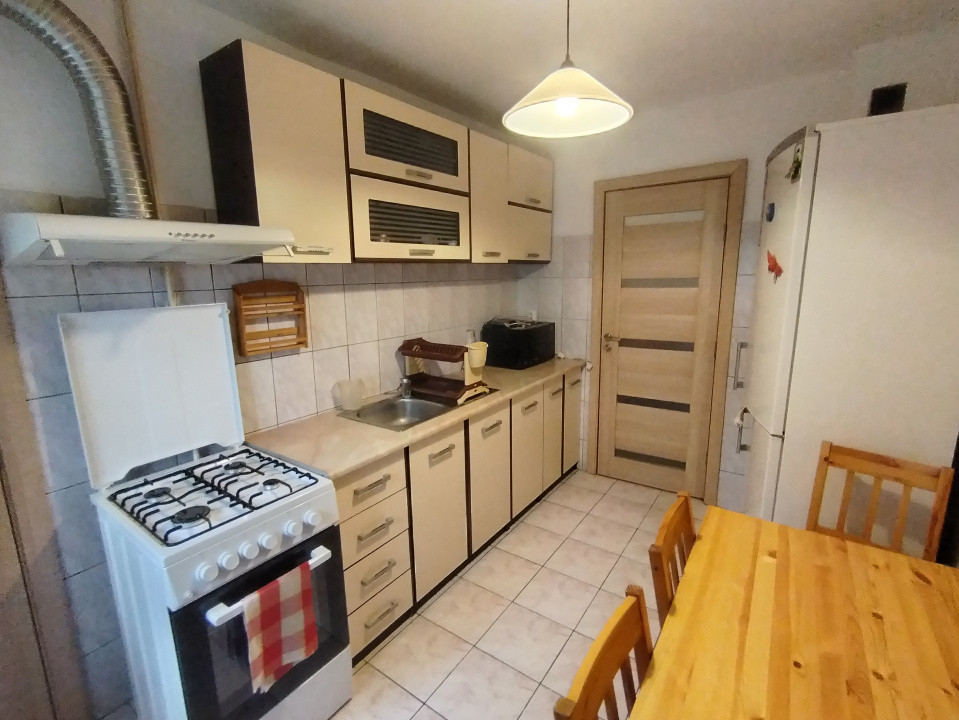 Apartament cu 3 camere de inchiriat in Timisoara, zona Girocului 14, foxfort.ro