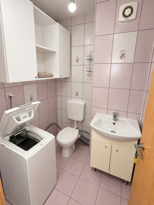 Apartament cu 3 camere, centrala proprie, de inchiriat – Zona Soarelui 10, foxfort.ro
