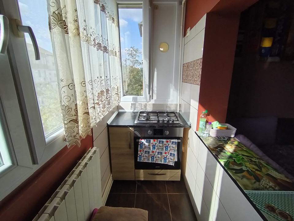 Apartament cu 4 camere de inchiriat in Timisoara, zona Soarelui 5, foxfort.ro