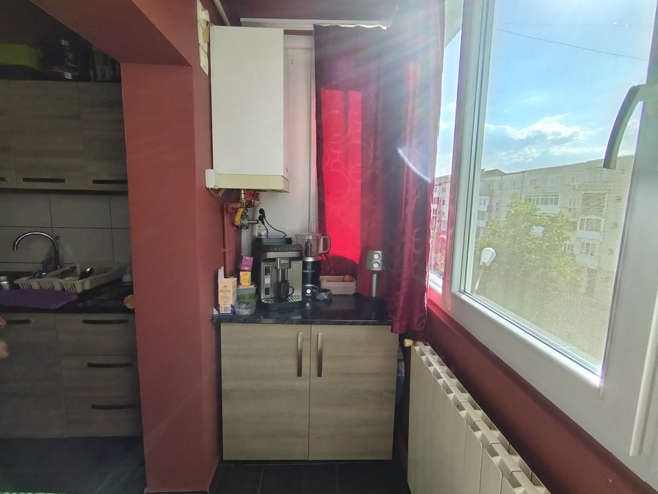 Apartament cu 4 camere de inchiriat in Timisoara, zona Soarelui 6, foxfort.ro