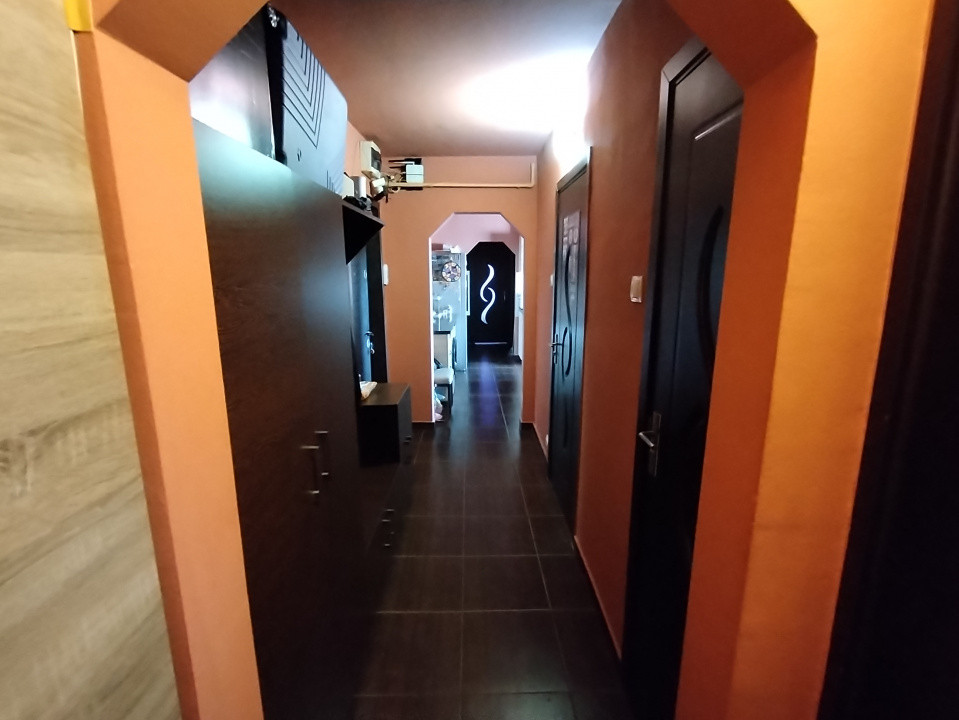 Apartament cu 4 camere de inchiriat in Timisoara, zona Soarelui 16, foxfort.ro