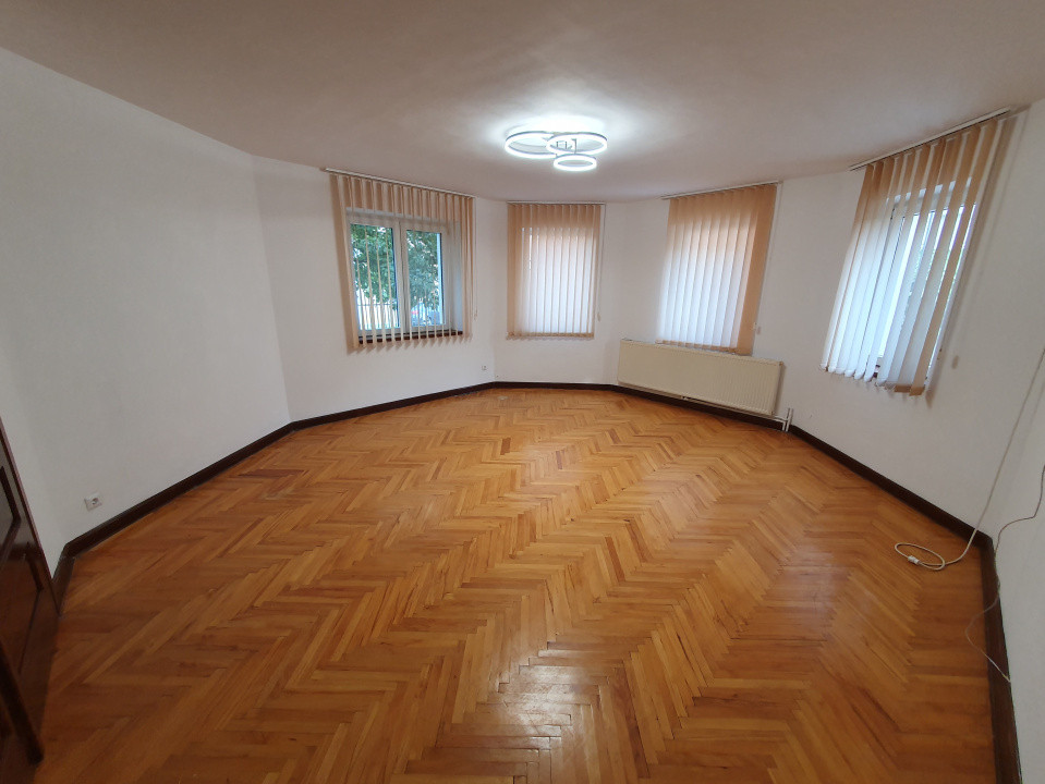 Casa de inchiriat 5 camere, ideal pentru birouri, zona Brancoveanu 2, foxfort.ro