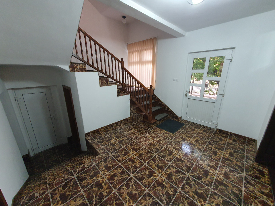 Casa de inchiriat 5 camere, ideal pentru birouri, zona Brancoveanu 10, foxfort.ro