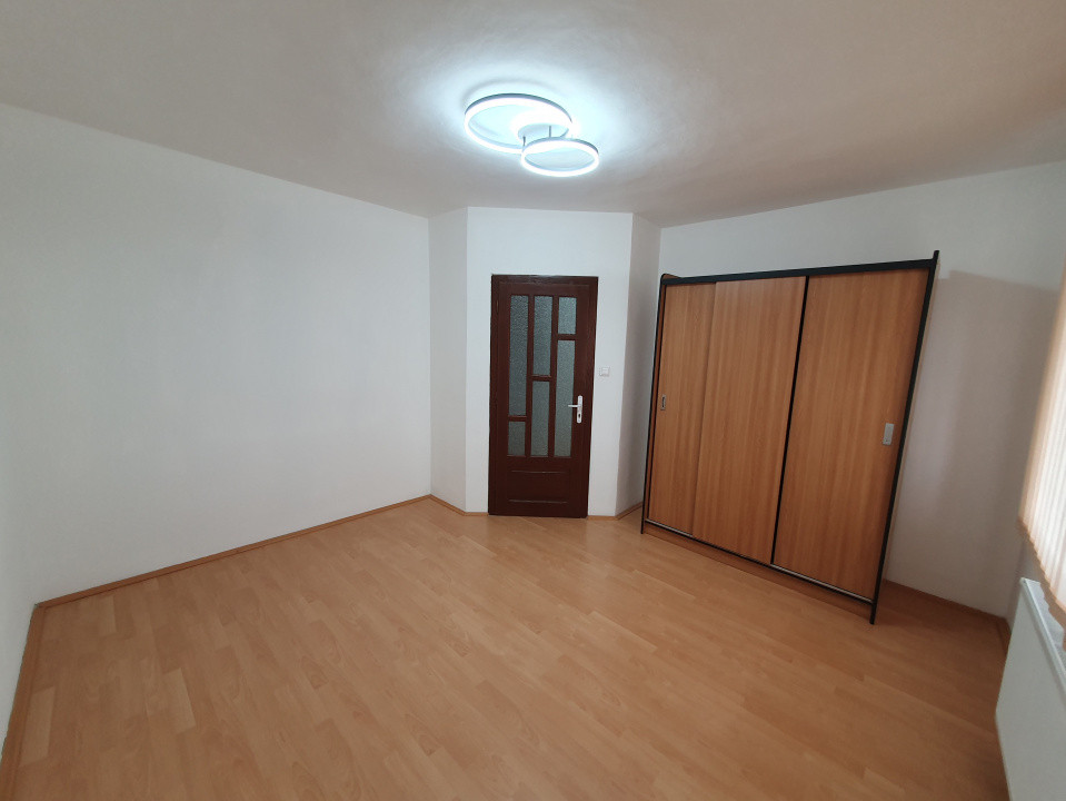 Casa de inchiriat 5 camere, ideal pentru birouri, zona Brancoveanu 21, foxfort.ro