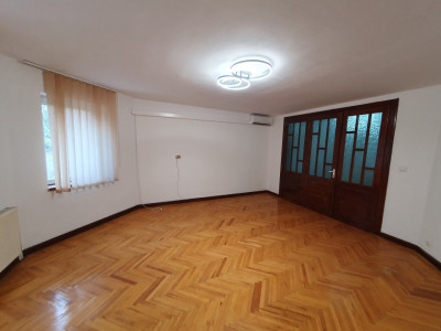 Casa de inchiriat 5 camere, ideal pentru birouri, zona Brancoveanu imagine mica 4, foxfort.ro