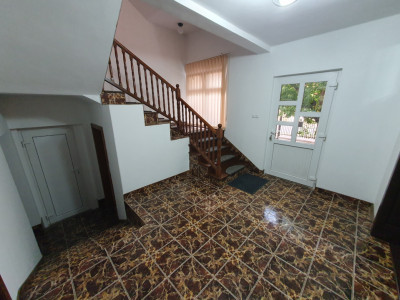 Casa de inchiriat 5 camere, ideal pentru birouri, zona Brancoveanu imagine mica 10, foxfort.ro