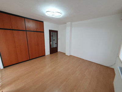 Casa de inchiriat 5 camere, ideal pentru birouri, zona Brancoveanu imagine mica 17, foxfort.ro