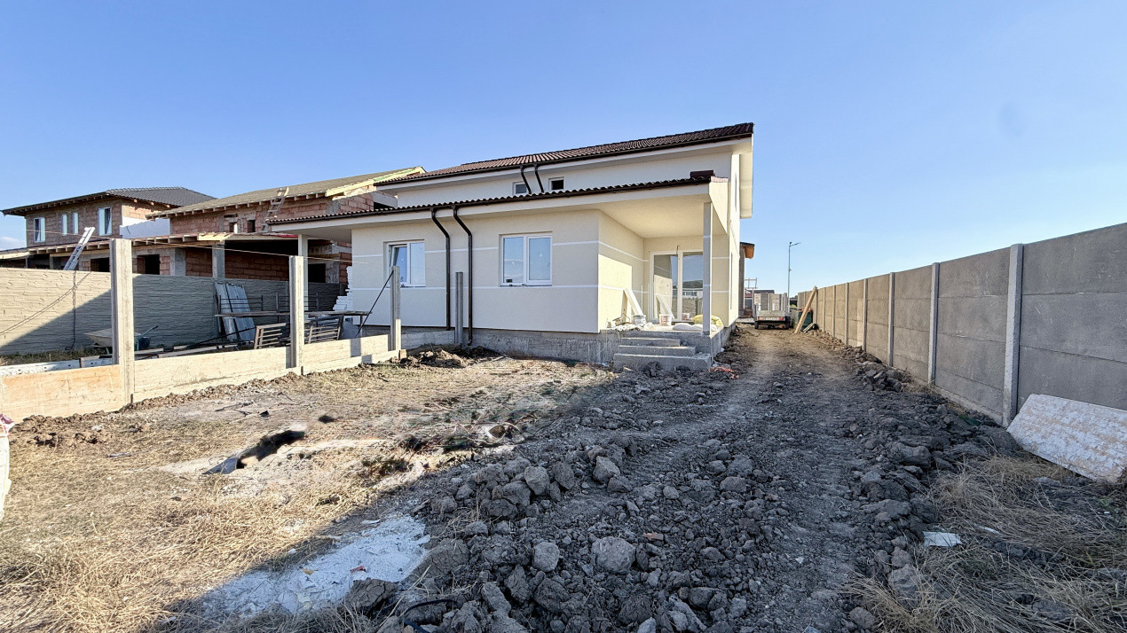 Duplex cu 4 camere despartit prin baie, Mosnita Veche 2, foxfort.ro