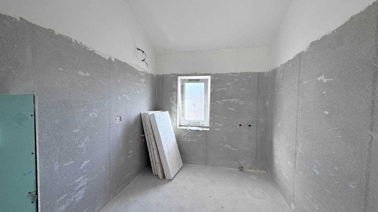 Duplex cu 4 camere despartit prin baie, Mosnita Veche 13, foxfort.ro