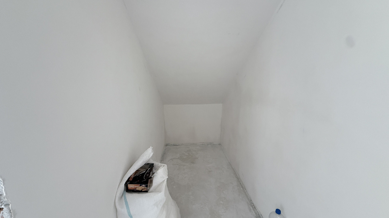 Duplex cu 4 camere despartit prin baie, Mosnita Veche 17, foxfort.ro