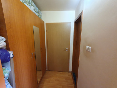 Apartament 3 camere, etaj 1, centrala proprie, bloc izolat - Zona Kiriac imagine mica 20, foxfort.ro