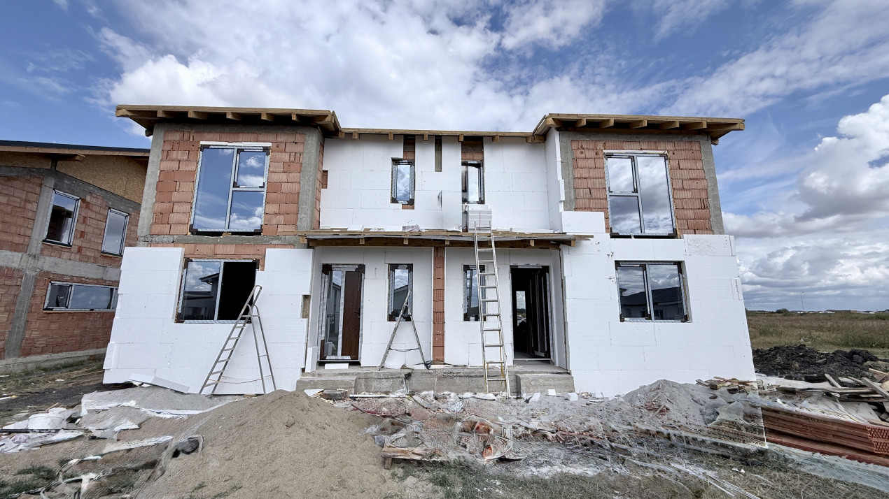 Duplex de vanzare, 4 camere - dormitor jos, Mosnita - Lidl Nou 1, foxfort.ro
