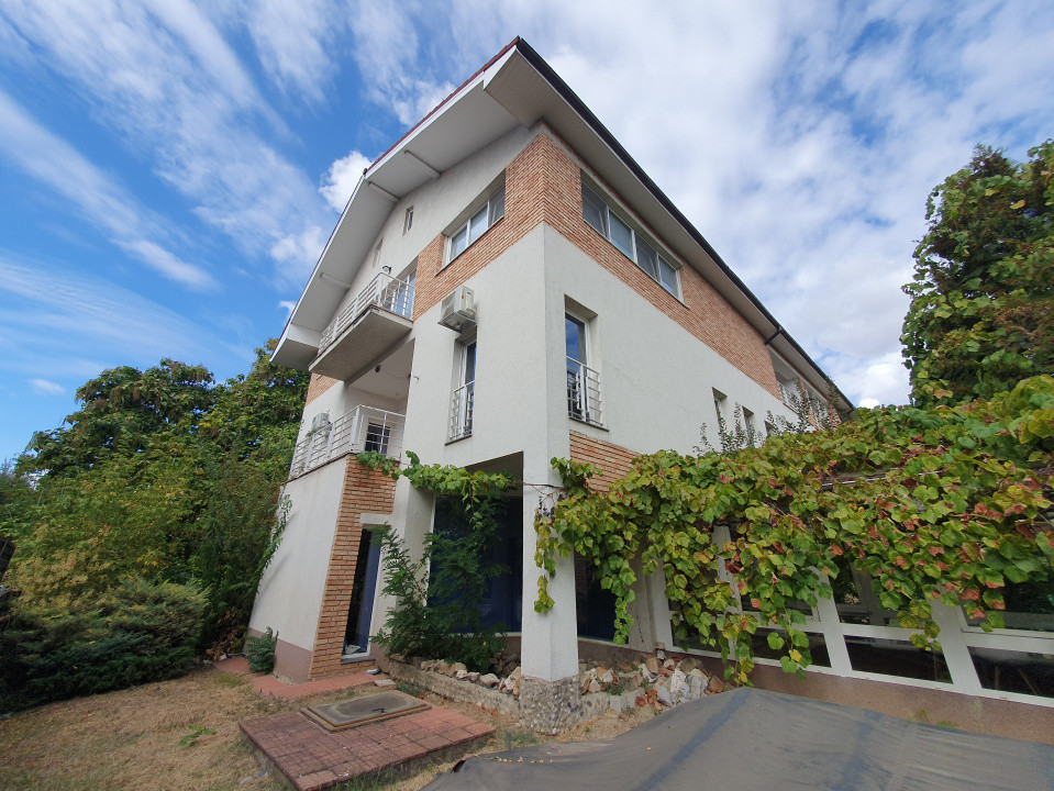 Proprietate impresionanta 606 mp utili, 706 mp teren | zona Braytim 57, foxfort.ro