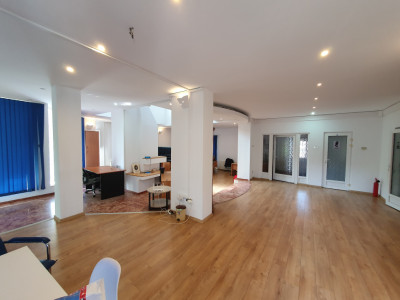 Proprietate impresionanta 606 mp utili, 706 mp teren | zona Braytim imagine mica 7, foxfort.ro