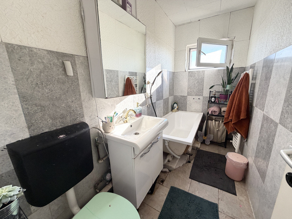 Apartament cu 2 camere - 50 mp, semidecomandat, zona Sagului 10, foxfort.ro