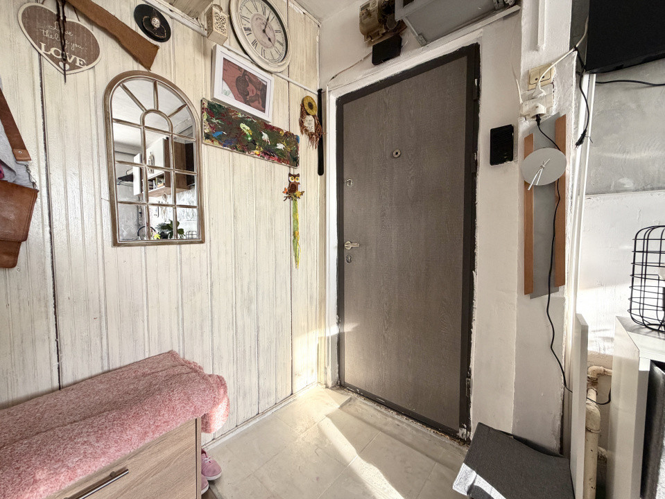 Apartament cu 2 camere - 50 mp, semidecomandat, zona Sagului 13, foxfort.ro