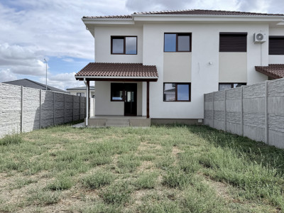 Duplex de vanzare, 4 camere Drumul Boilor - Mosnita Veche