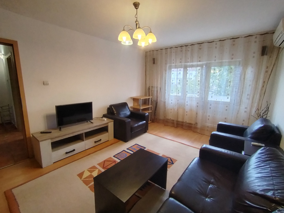 Apartament cu 4 camere de inchiriat in Timisoara, zona Soarelui 2, foxfort.ro