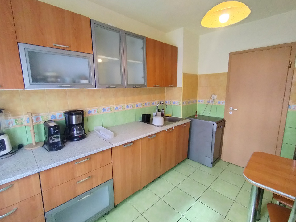 Apartament cu 4 camere de inchiriat in Timisoara, zona Soarelui 10, foxfort.ro