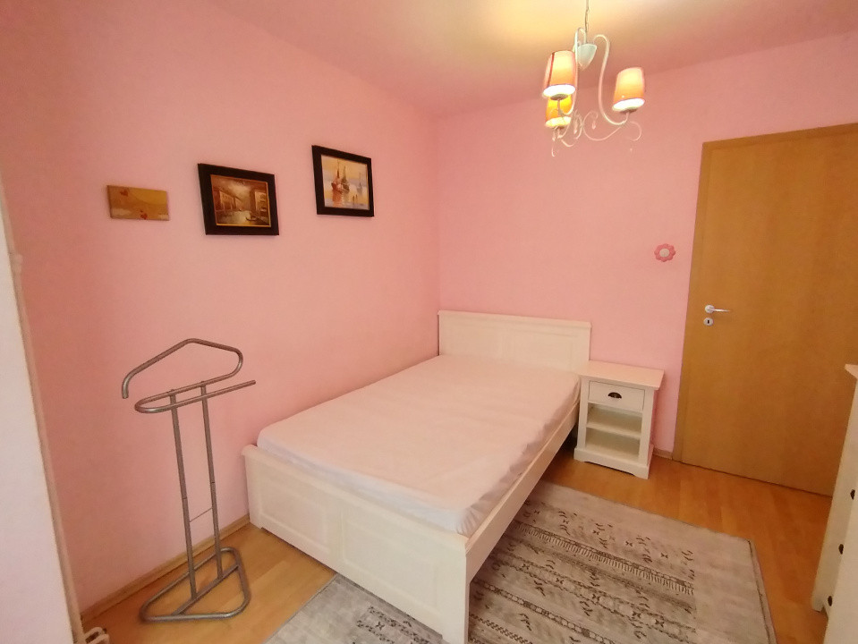 Apartament cu 4 camere de inchiriat in Timisoara, zona Soarelui 13, foxfort.ro