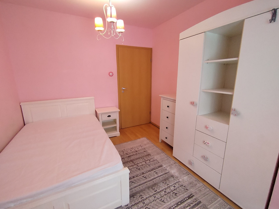 Apartament cu 4 camere de inchiriat in Timisoara, zona Soarelui 14, foxfort.ro