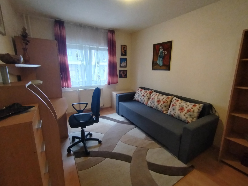 Apartament cu 4 camere de inchiriat in Timisoara, zona Soarelui 18, foxfort.ro