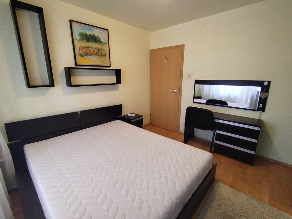 Apartament cu 4 camere de inchiriat in Timisoara, zona Soarelui 25, foxfort.ro