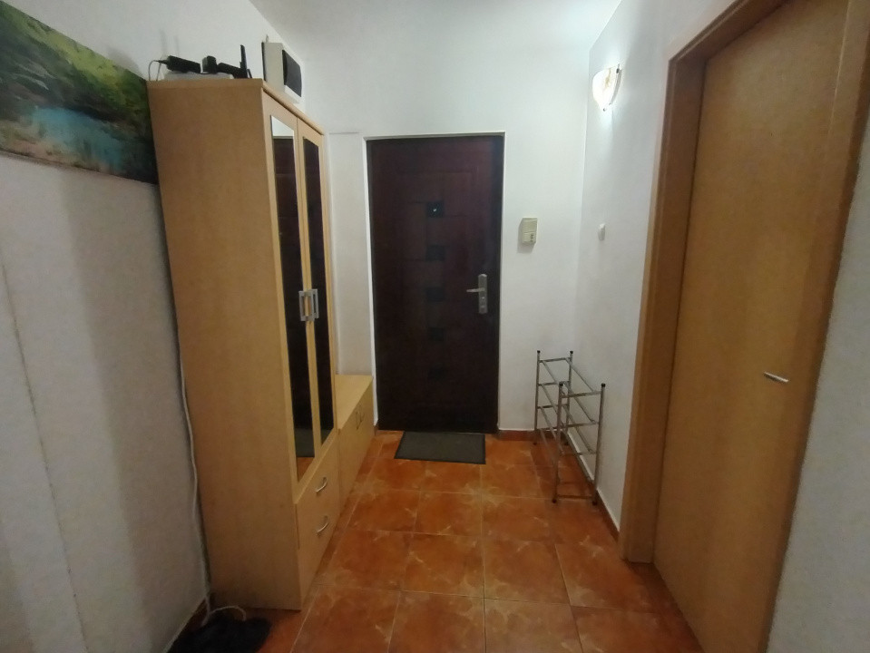 Apartament cu 4 camere de inchiriat in Timisoara, zona Soarelui 28, foxfort.ro