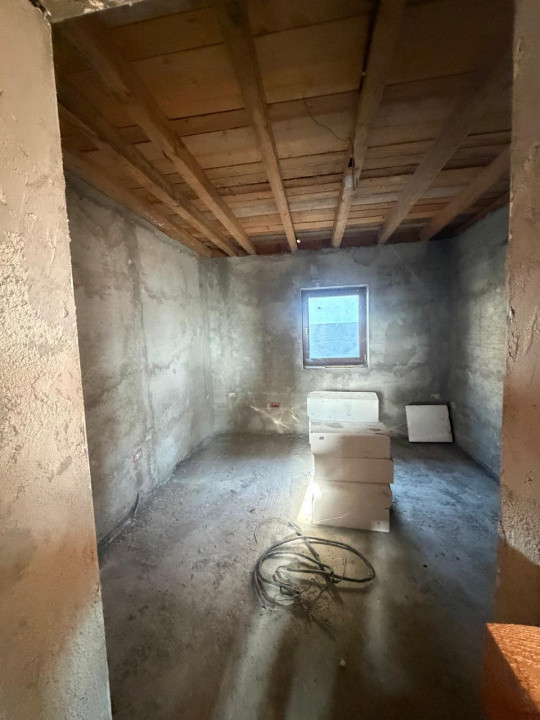Casa individuala cu 3 camere de vanzare in Recas 5, foxfort.ro