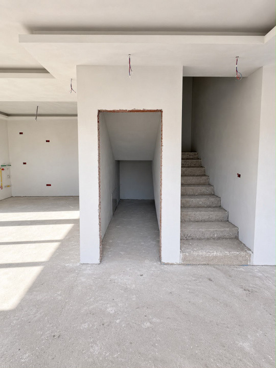 COMISION 0 % Duplex cu 5 camere si teren de 365 mp - Mosnita Veche 7, foxfort.ro