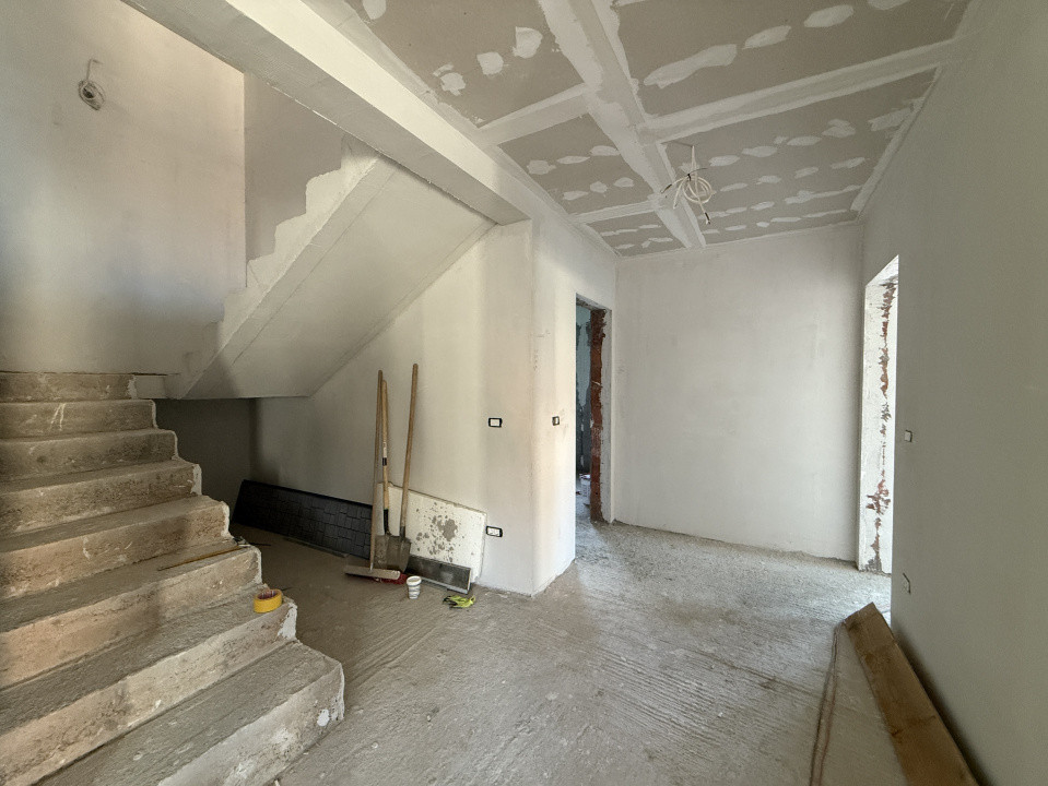 Casa individuala cu 5 camere | 501 mp teren | Toate utilitatile | Sacalaz 10, foxfort.ro