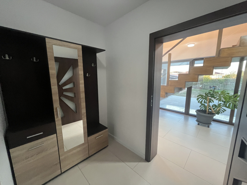 Casa individuala 252 mp utili mobilata si utilata in Mosnita Veche 18, foxfort.ro