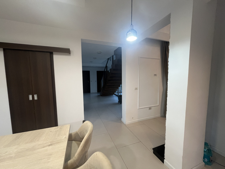 Casa individuala 252 mp utili mobilata si utilata in Mosnita Veche 21, foxfort.ro